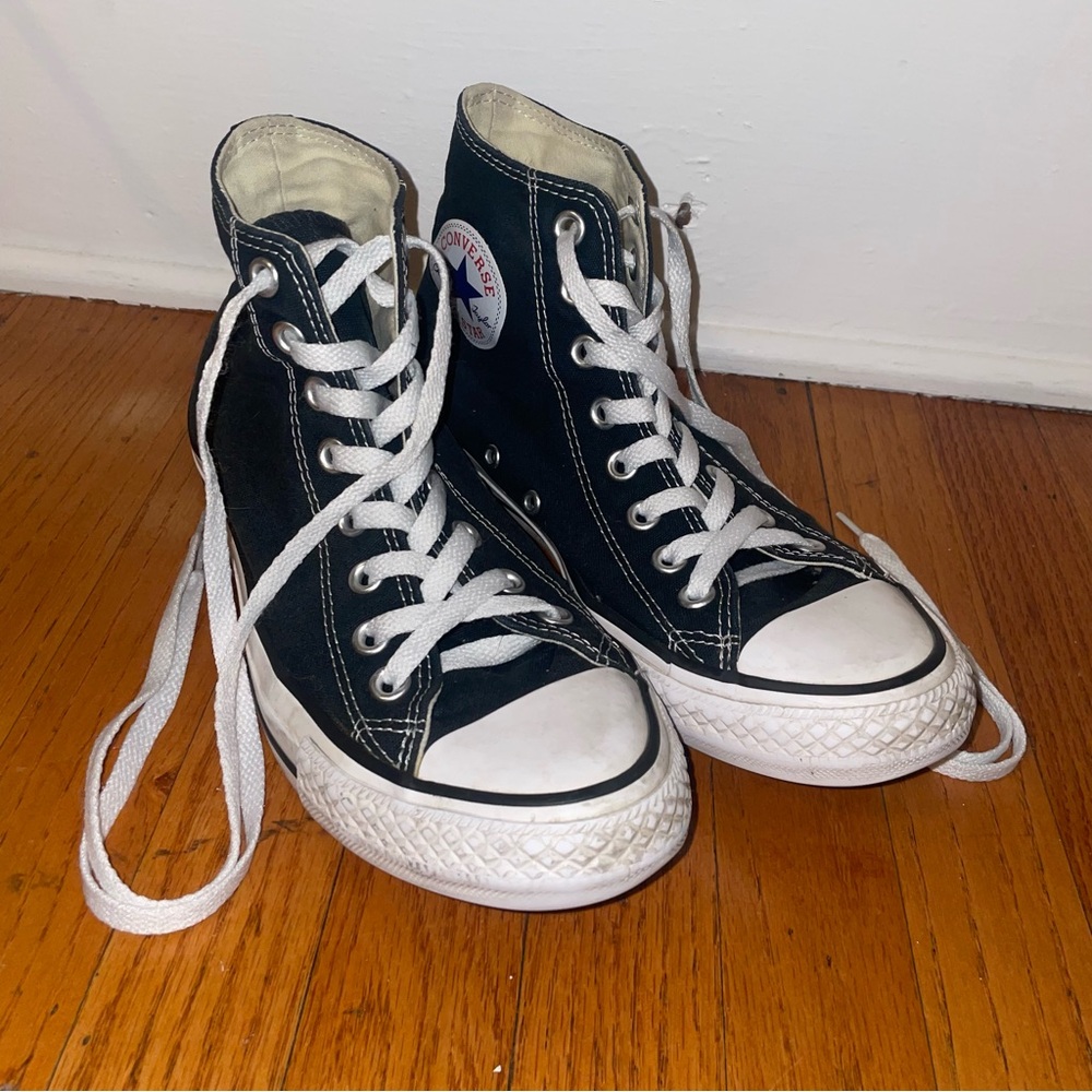 High Top Converse Sneakers - Black/White